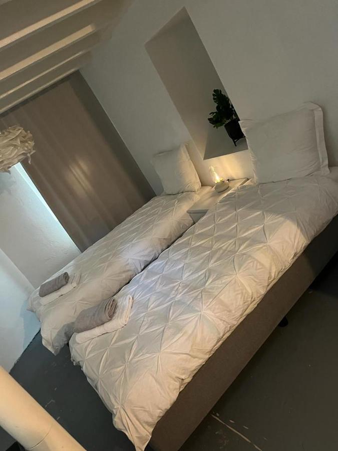 Arnhem Travel Hotel Buitenkant foto